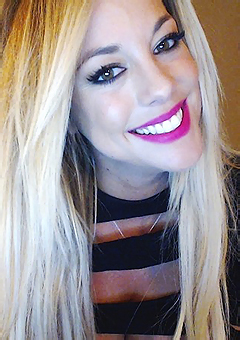 Stripping bombshell Gisele